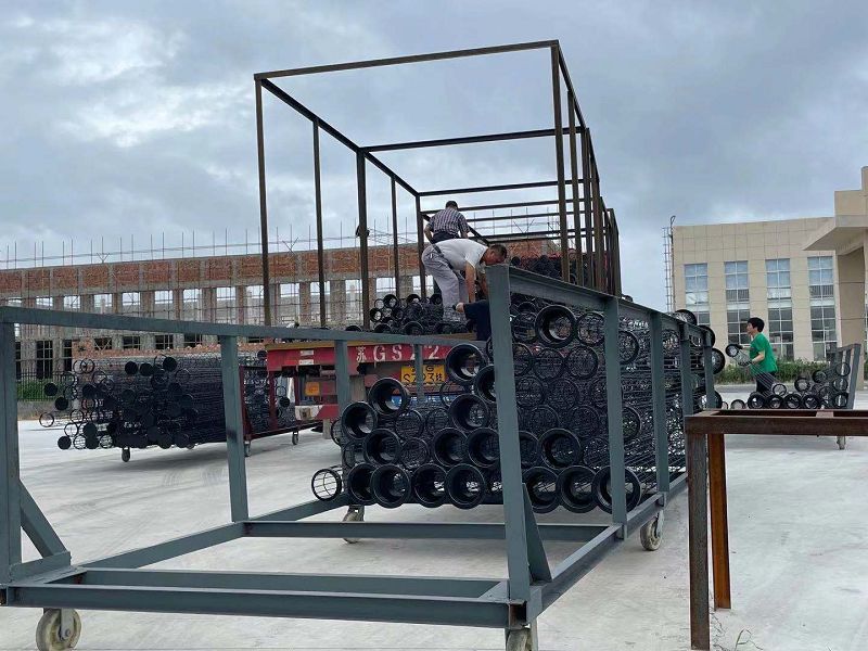 有機硅袋籠裝車發(fā)貨中